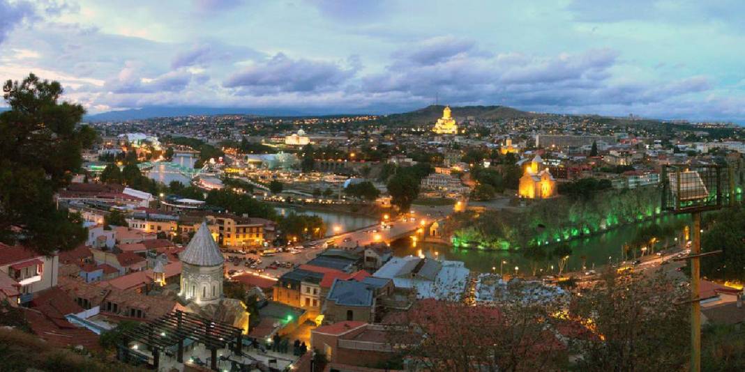 Kışın en keyifli kaçamağı! 2 saatlik uçuş mesafesinde: Yılbaşı tatili için popüler rota oldu 8